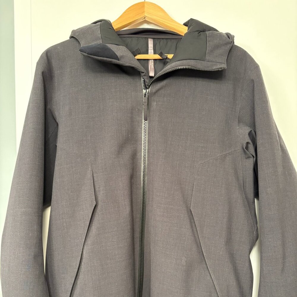 Arcteryx Veilance Monitor Down Insulated Tech Wool Coat Men's S Black Heather